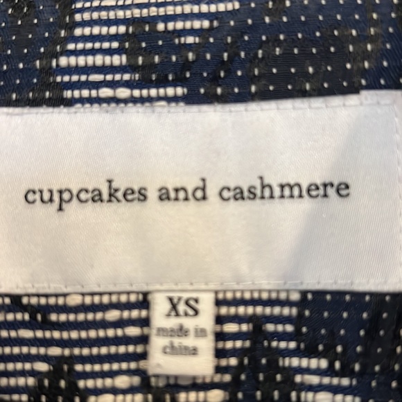 Cupcakes and Cashmere Jacket - Picture 4 of 5